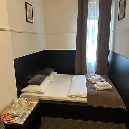 Top Central Rooms
