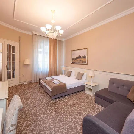 Top Central Rooms Apartment