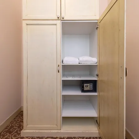 Top Central Rooms Apartment